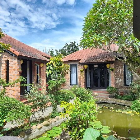 Tam Tinh Vien Homestay Hué Eksteriør billede