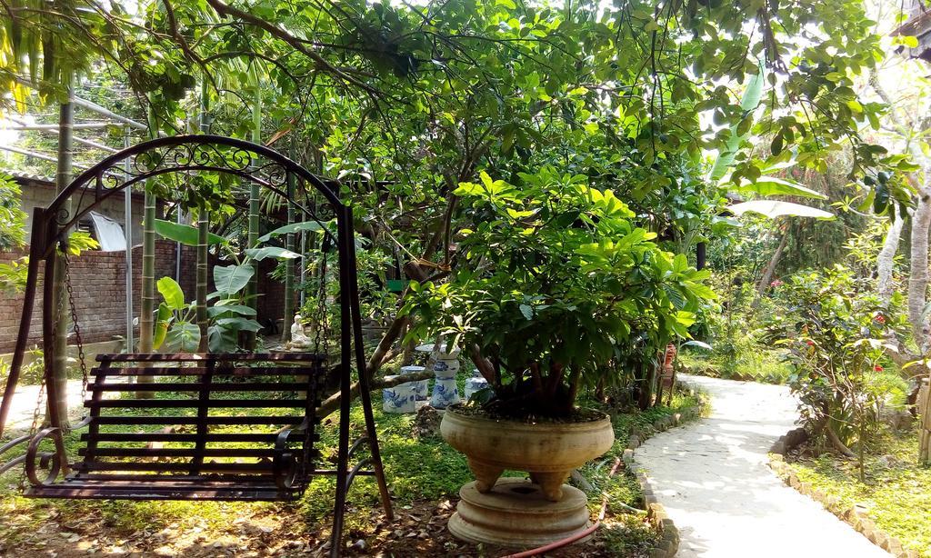 Tam Tinh Vien Homestay Hué Eksteriør billede